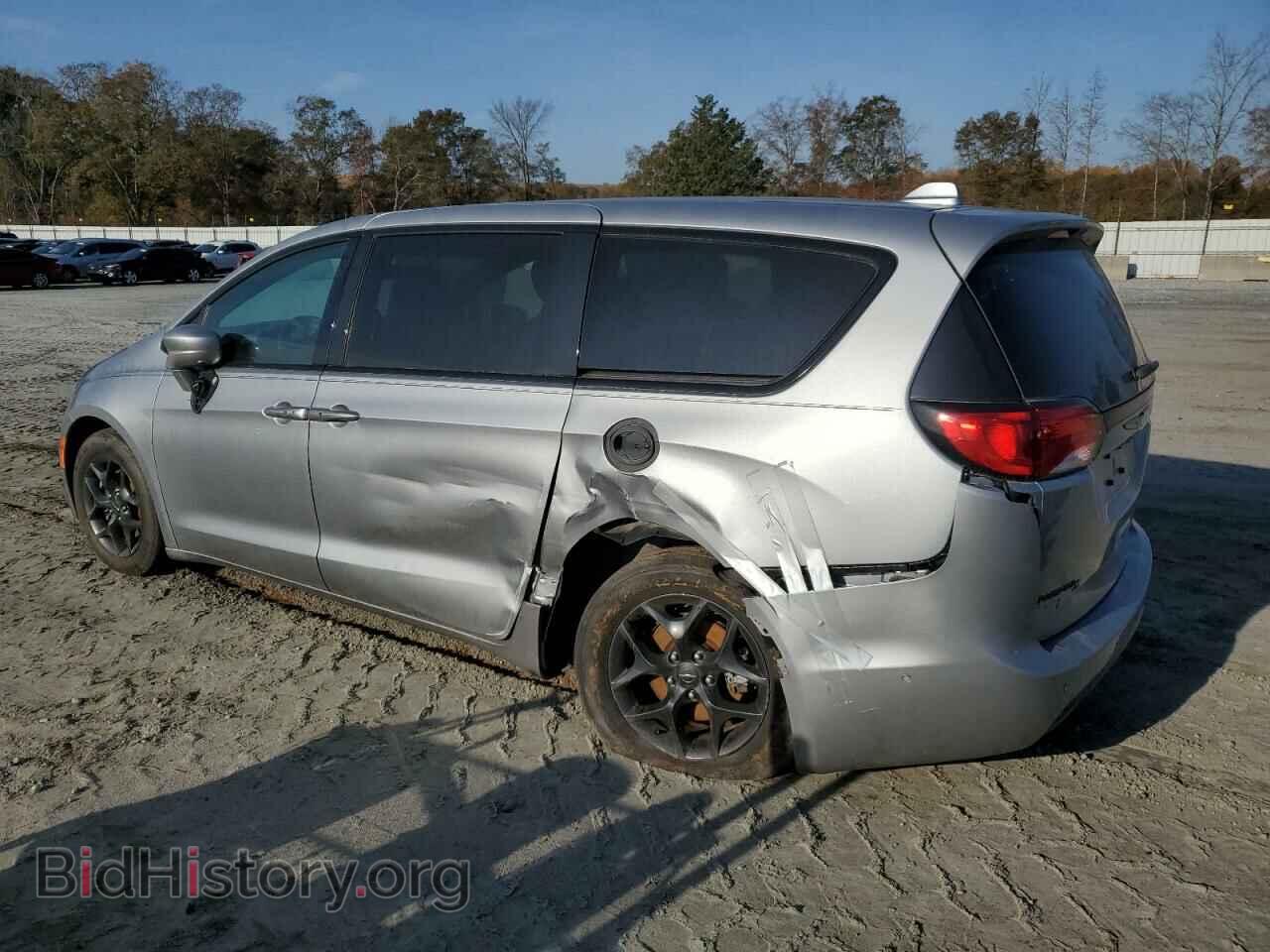 2019 CHRYSLER PACIFICA - VIN: 2C4RC1FG9KR605216 - Фото 2
