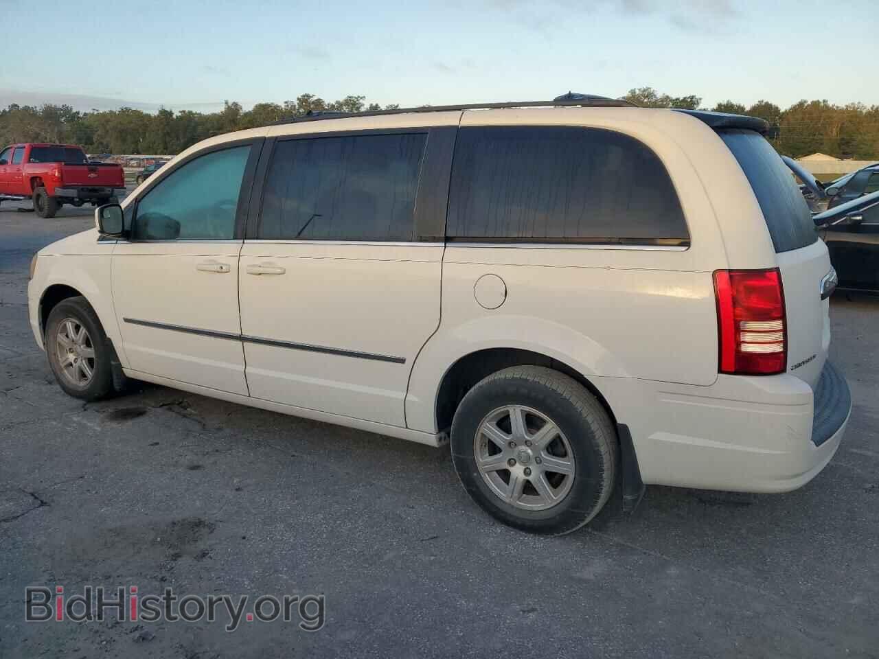 2009 CHRYSLER MINIVAN - VIN: 2A8HR54159R552856 - Фото 2