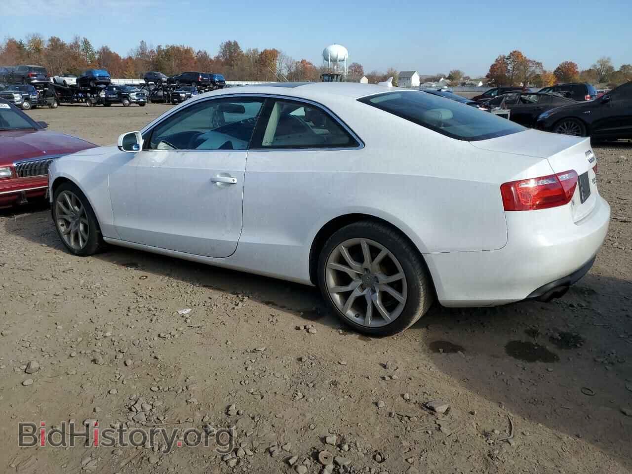 2011 AUDI A5 - VIN: WAUGFAFR4BA043033 - Фото 2