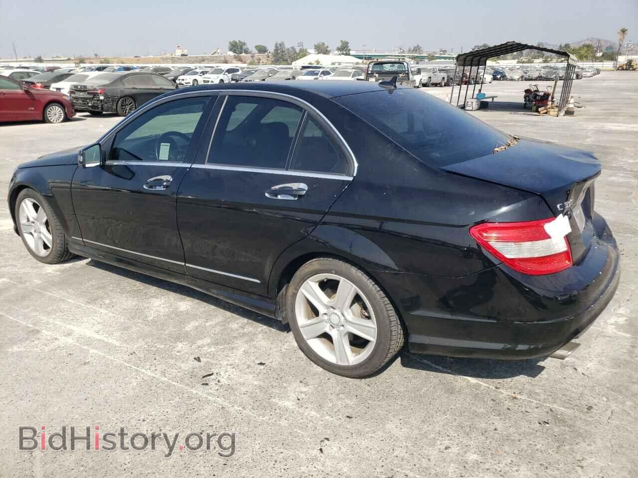 2011 MERCEDES-BENZ C-CLASS - VIN: WDDGF5EB5BR177166 - Фото 2