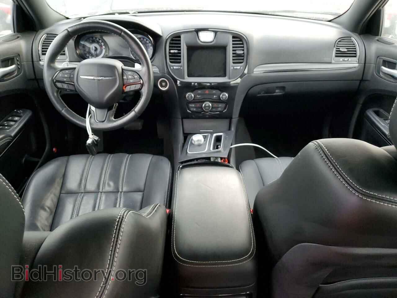 2016 CHRYSLER 300 - VIN: 2C3CCAGG2GH208775 - Фото 8