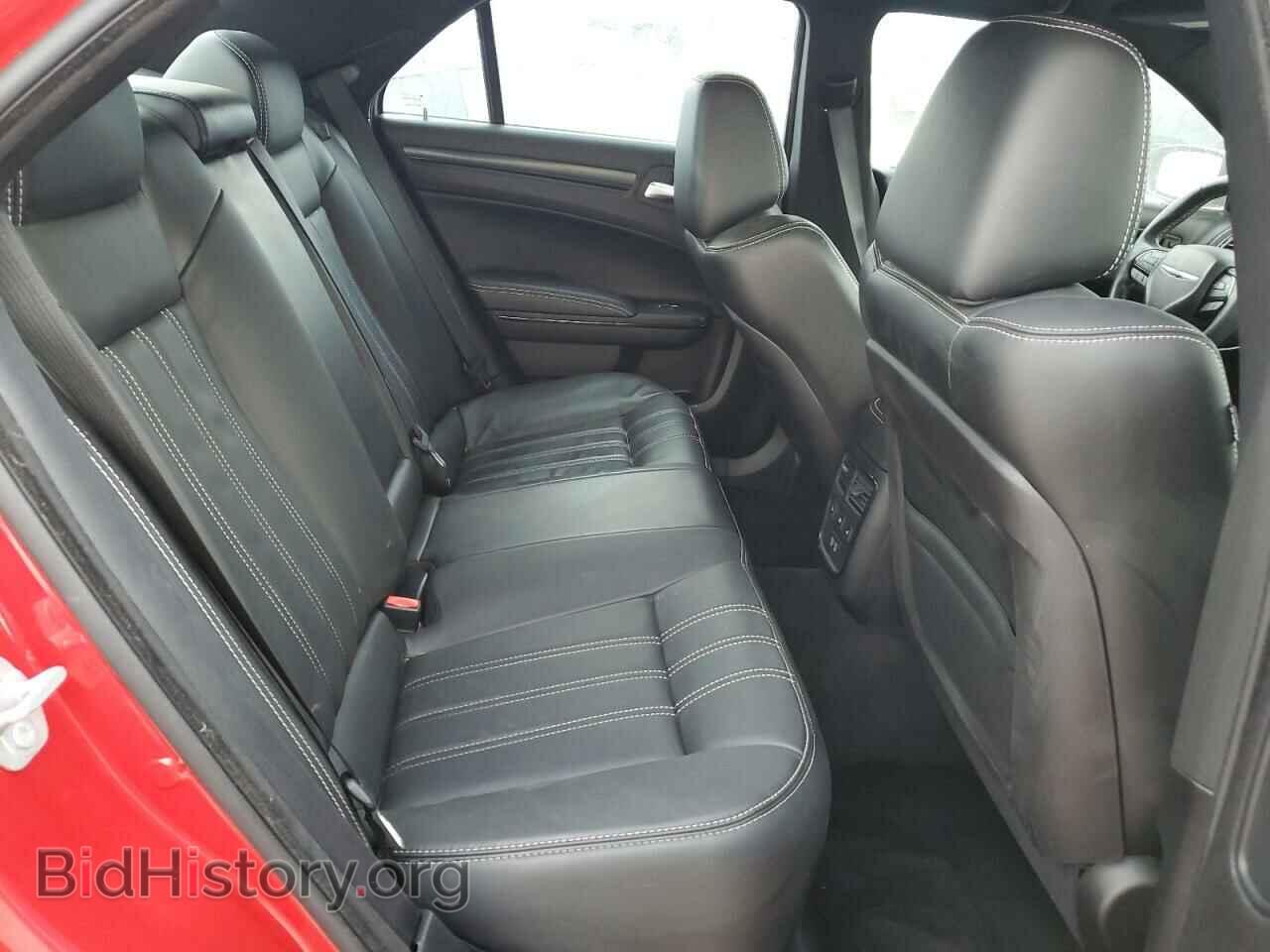 2016 CHRYSLER 300 - VIN: 2C3CCAGG2GH208775 - Фото 10