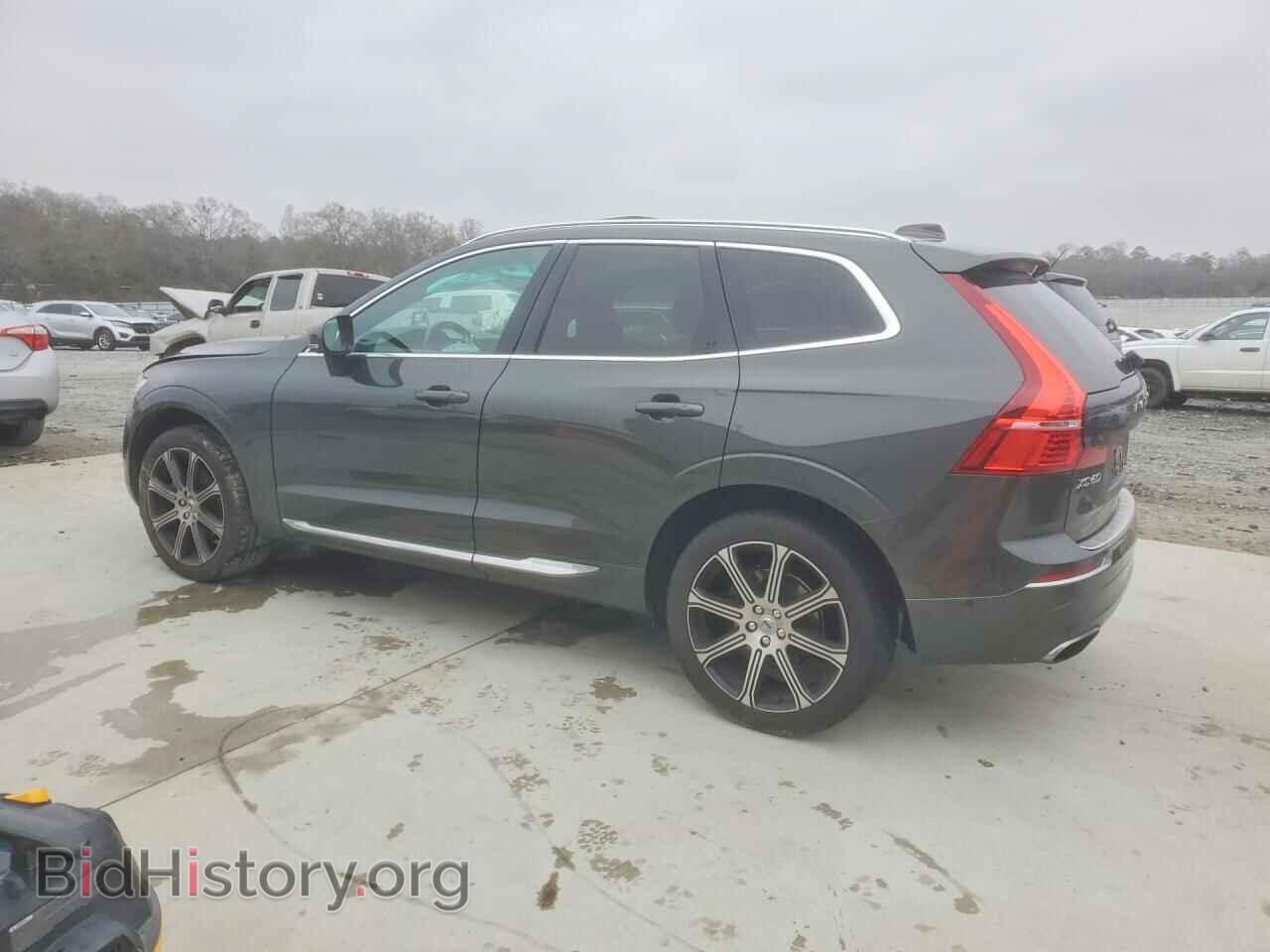 2019 VOLVO XC60 - VIN: LYV102RLXKB331784 - Фото 2