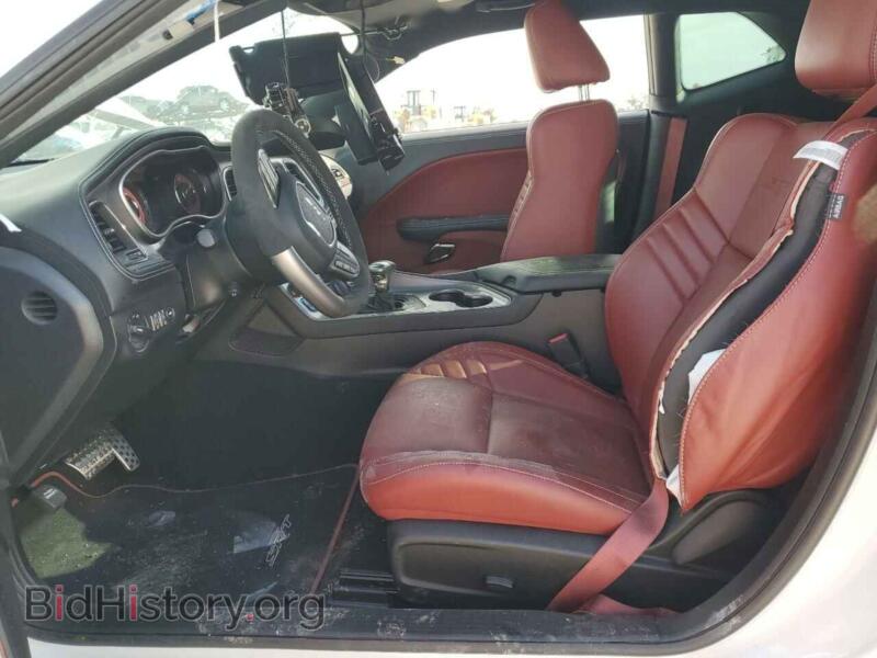 2023 Dodge CHALLENGER (VIN 2C3CDZC92PH621055) — фото 7 из 12