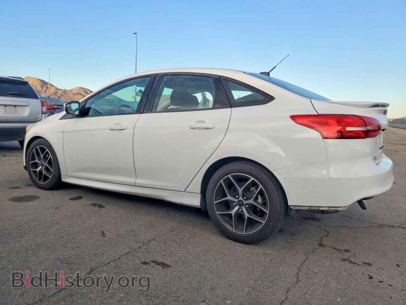 2016 Ford FOCUS (VIN 1FADP3F24GL406983) — фото 2 из 13