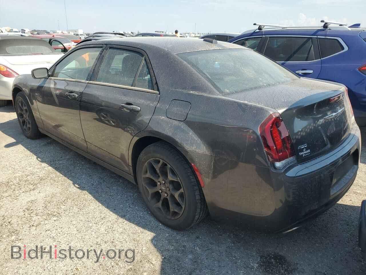 2019 CHRYSLER 300 - VIN: 2C3CCARG5KH691085 - Фото 2