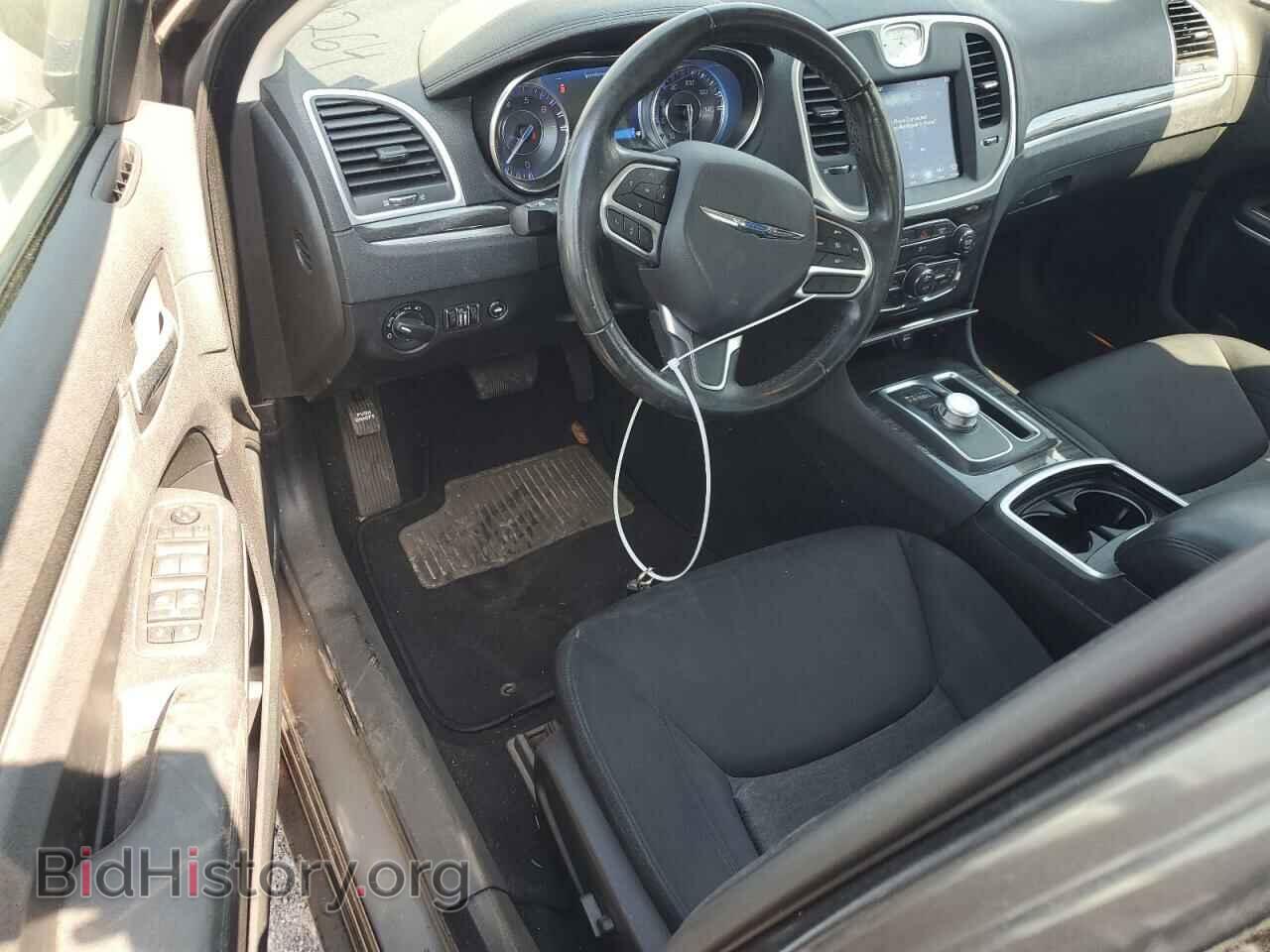 2019 CHRYSLER 300 - VIN: 2C3CCARG5KH691085 - Фото 8