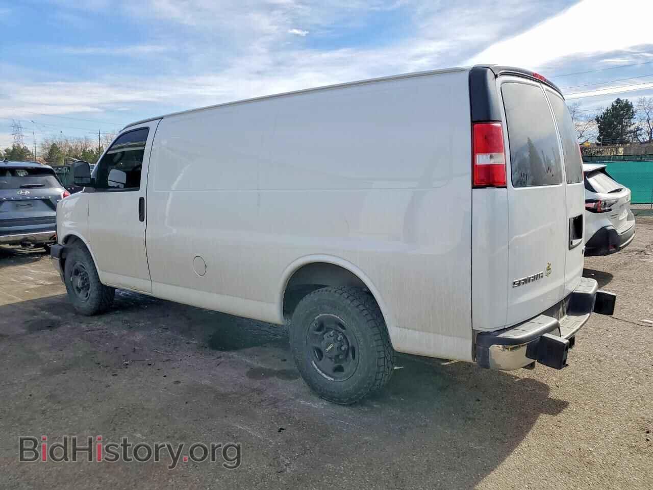 2017 GMC SAVANA - VIN: 1GTW7AFF1H1907708 - Photo 2