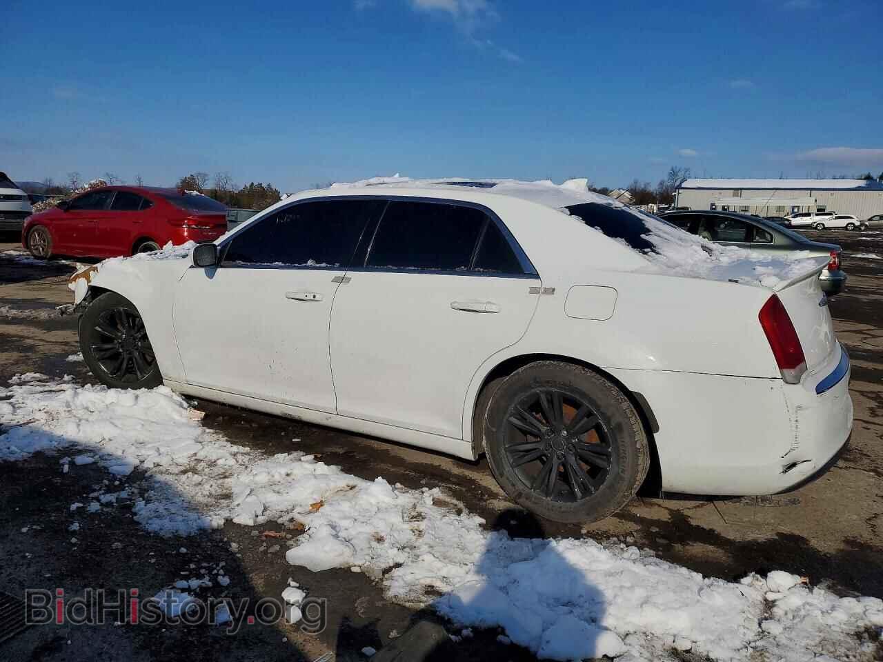2017 CHRYSLER 300 - VIN: 2C3CCAAG6HH661940 - Фото 2