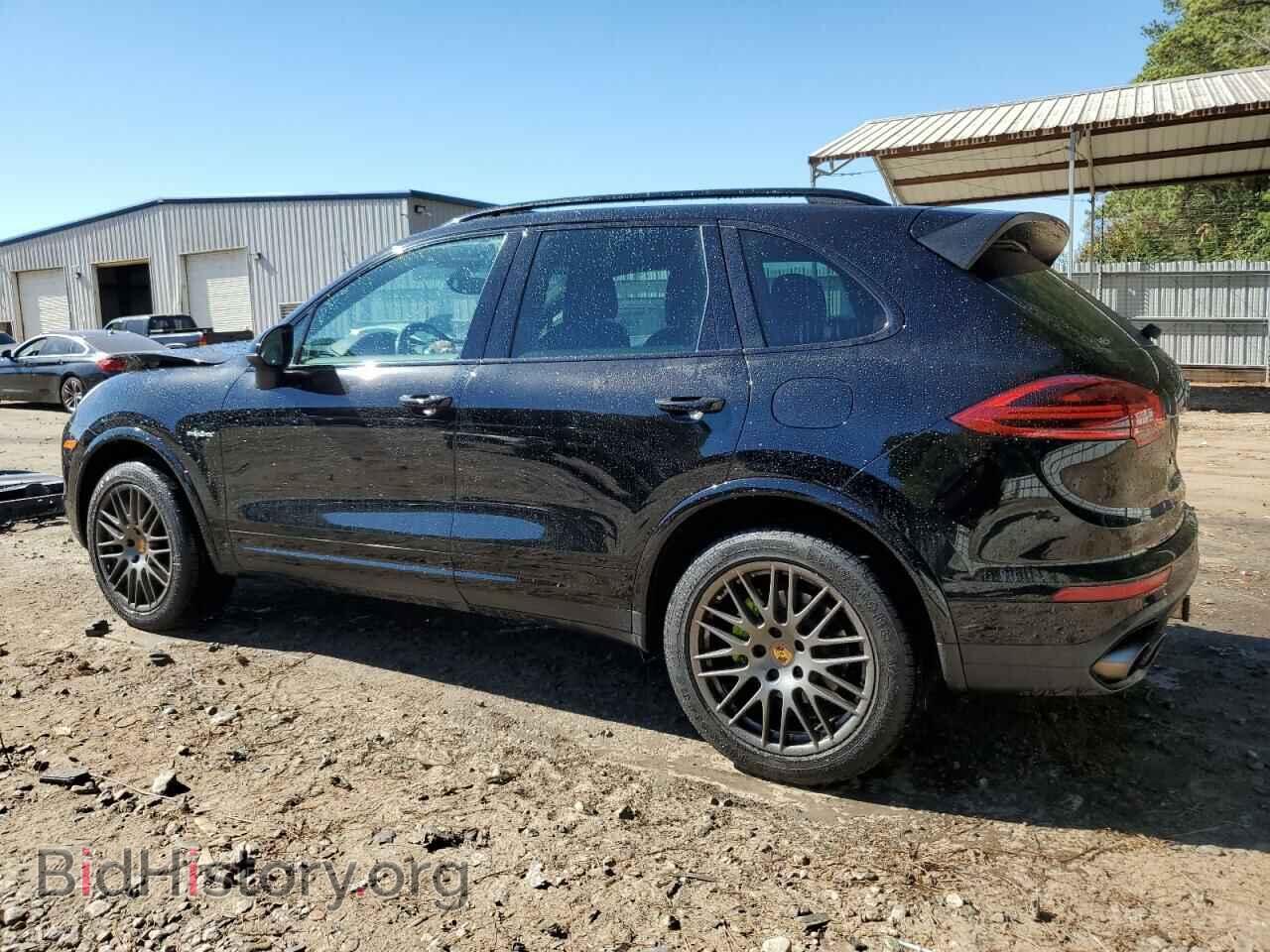 2017 PORSCHE CAYENNE - VIN: WP1AE2A27HLA71626 - Фото 2