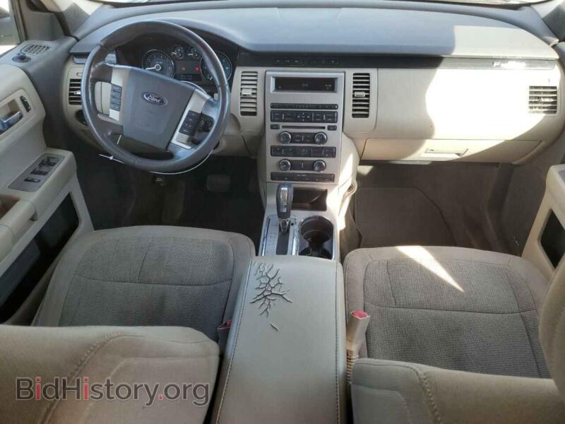 2010 Ford FLEX (VIN 2FMGK5BC2ABB14090) — photo 8 of 13