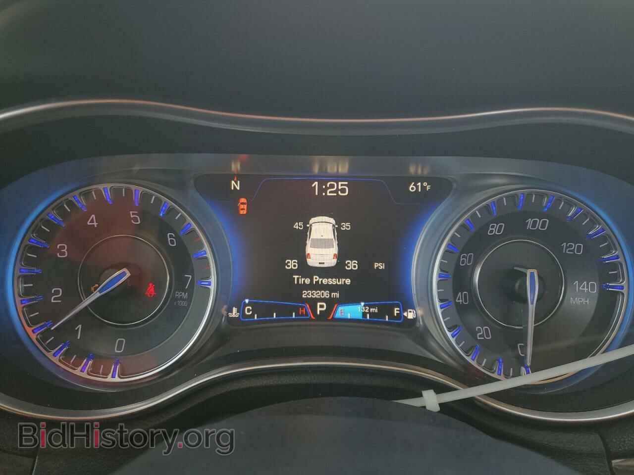 2015 CHRYSLER 300 - VIN: 2C3CCAAG4FH792037 - Фото 9