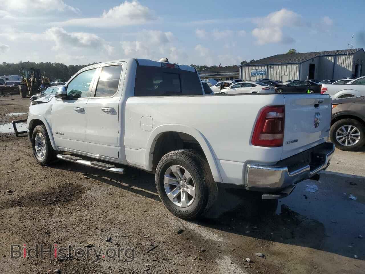 2020 RAM 1500 - VIN: 1C6SRFDTXLN307437 - Фото 2