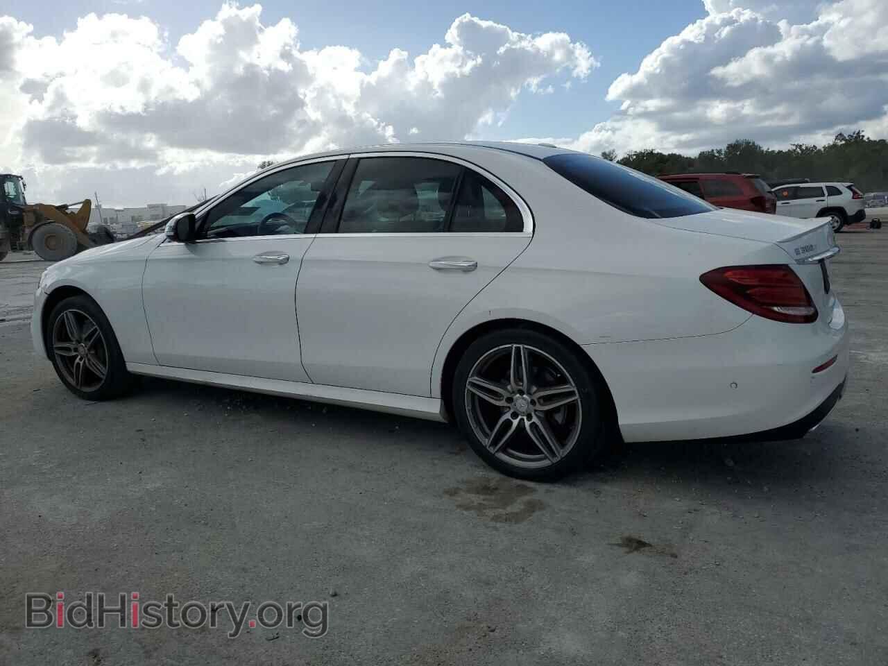 2017 MERCEDES-BENZ E-CLASS - VIN: WDDZF4JB5HA112074 - Фото 2