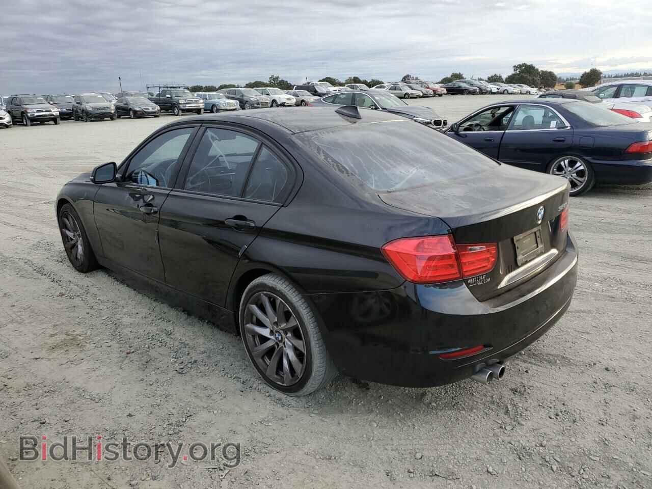 2013 BMW 3 SERIES - VIN: WBA3C1C5XDF443855 - Фото 2