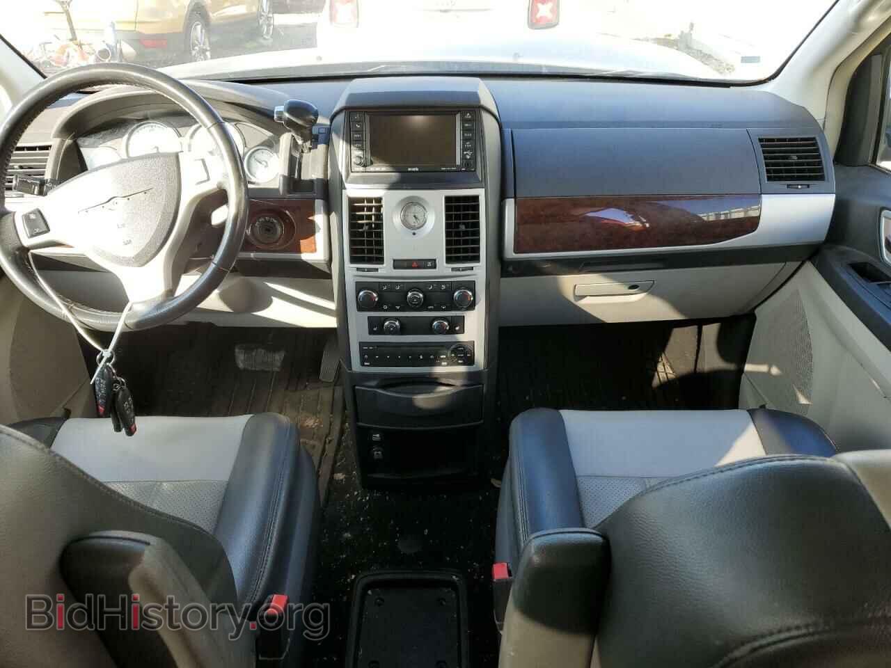 2010 CHRYSLER MINIVAN - VIN: 2A4RR8D12AR386730 - Фото 8