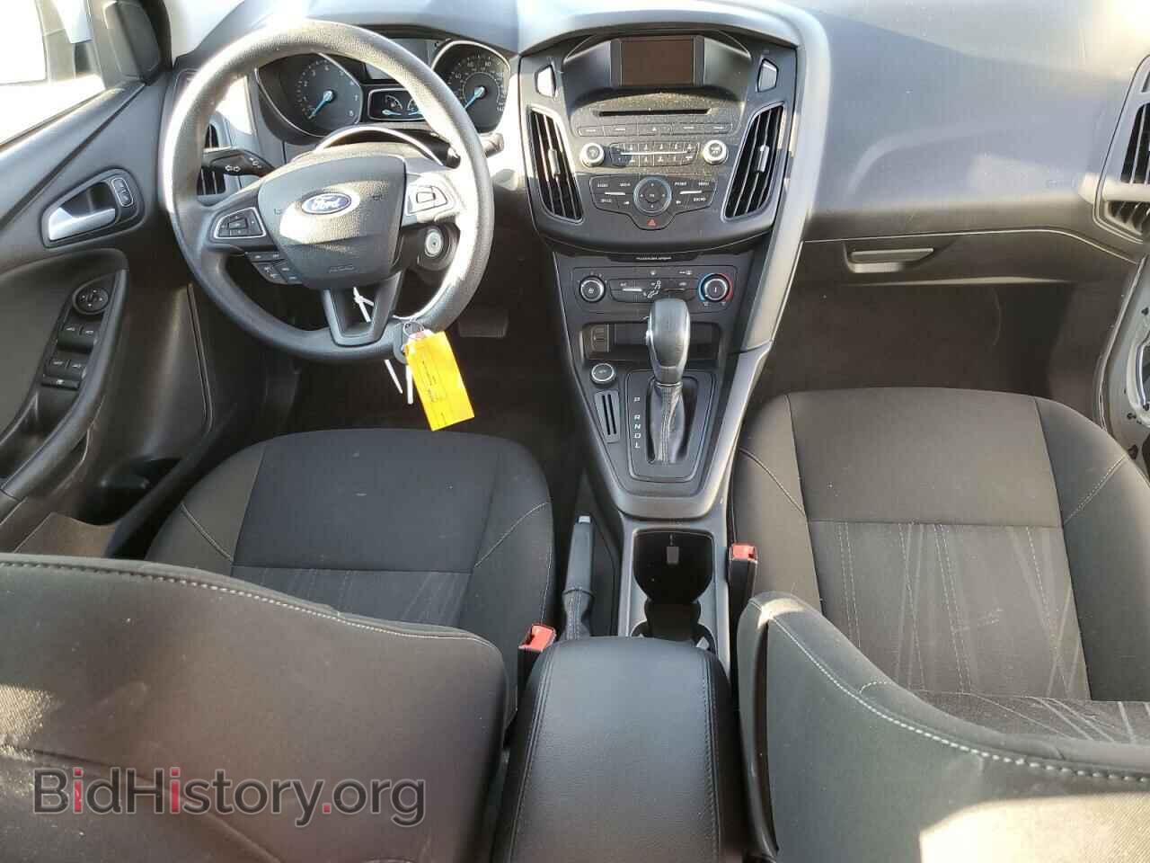 2017 FORD FOCUS - VIN: 1FADP3F23HL320064 - Photo 8