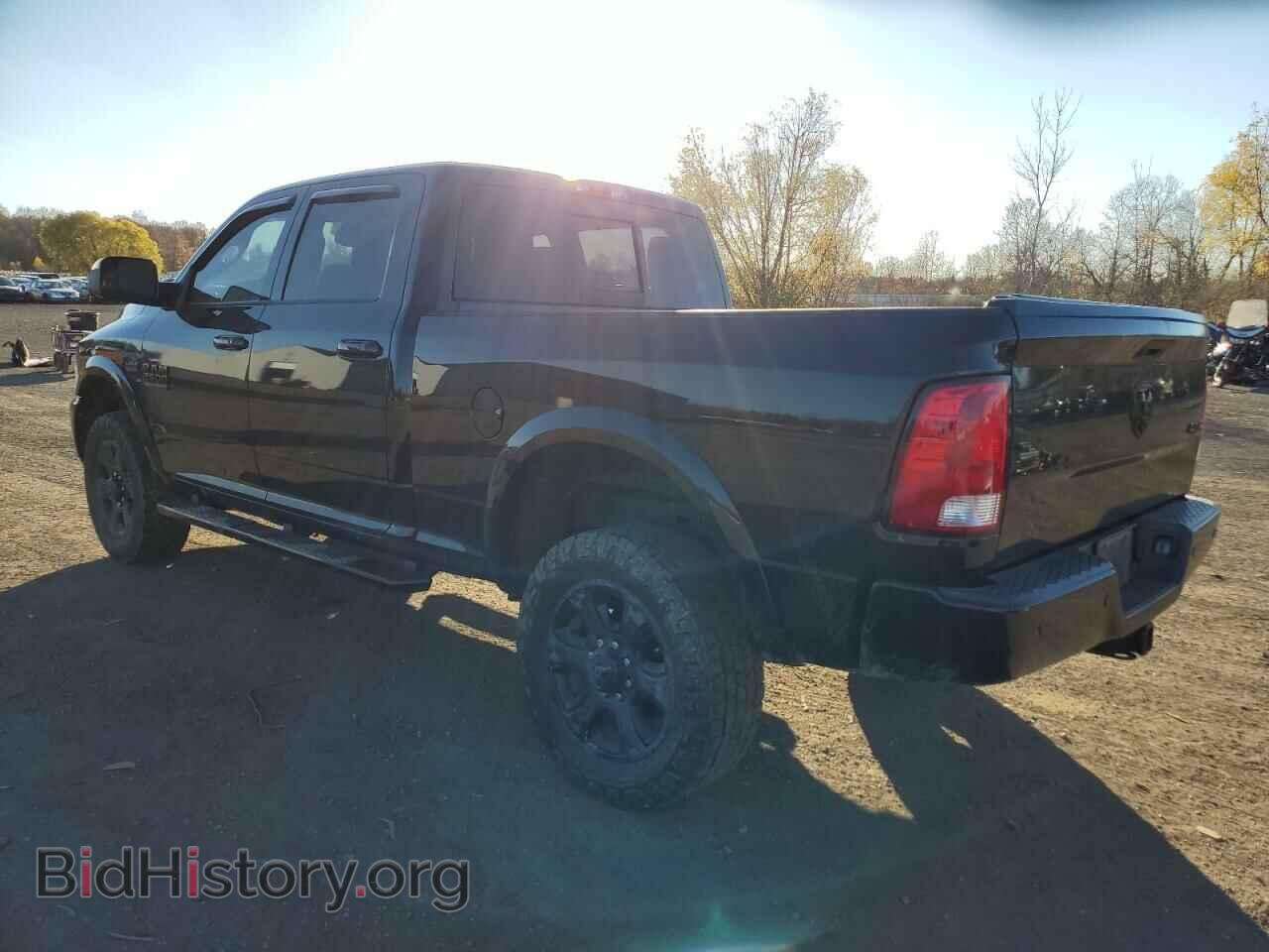 2018 RAM All Models - VIN: 3C6UR5DJ1JG297632 - Photo 2