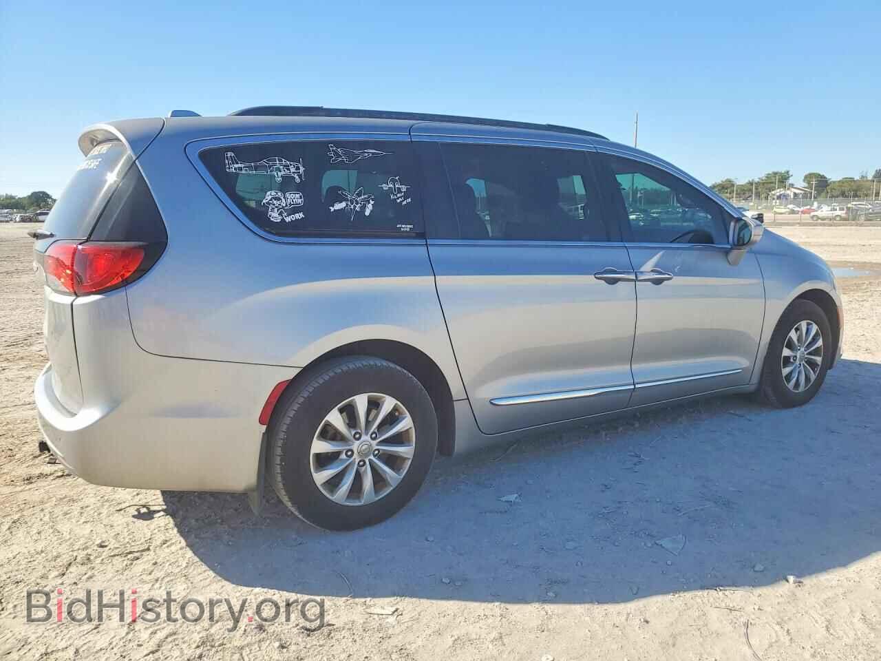 2017 CHRYSLER PACIFICA - VIN: 2C4RC1BG7HR703420 - Фото 3