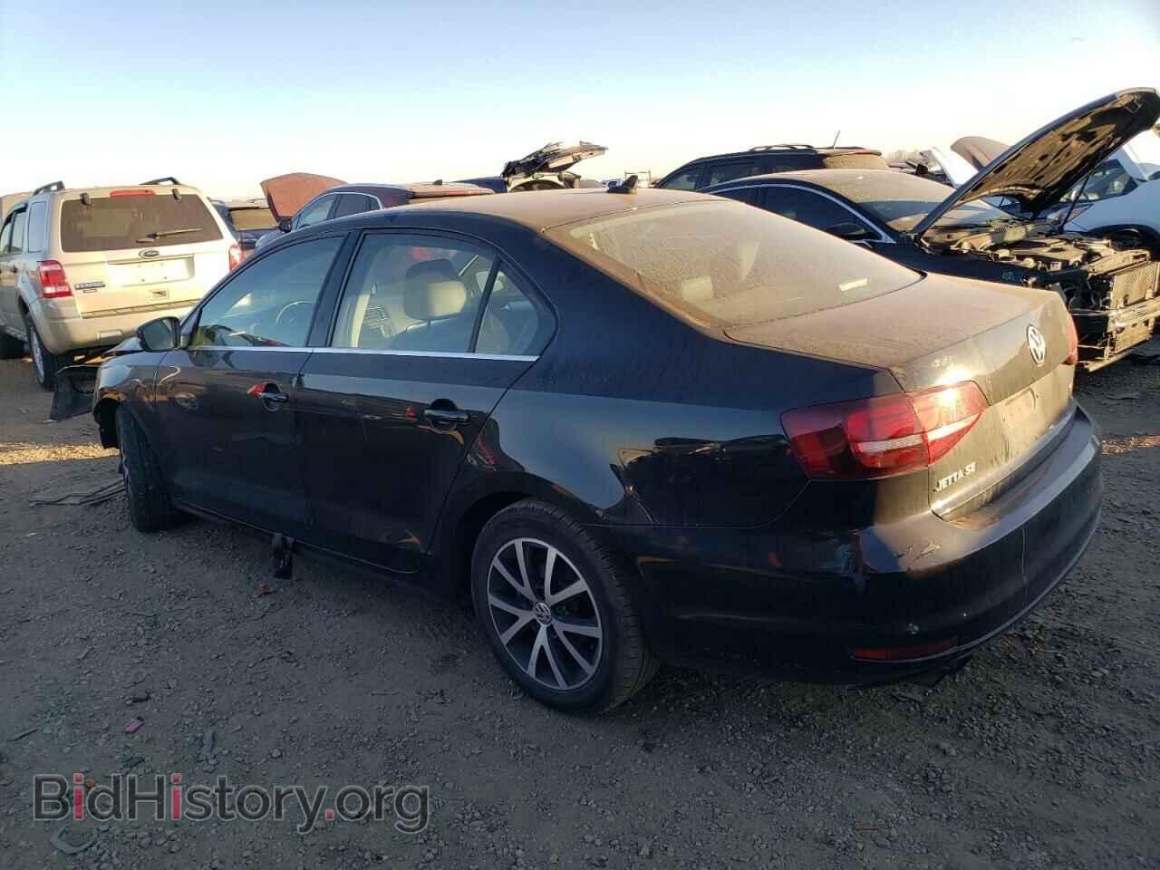 2017 VOLKSWAGEN JETTA - VIN: 3VWDB7AJ7HM282915 - Photo 2