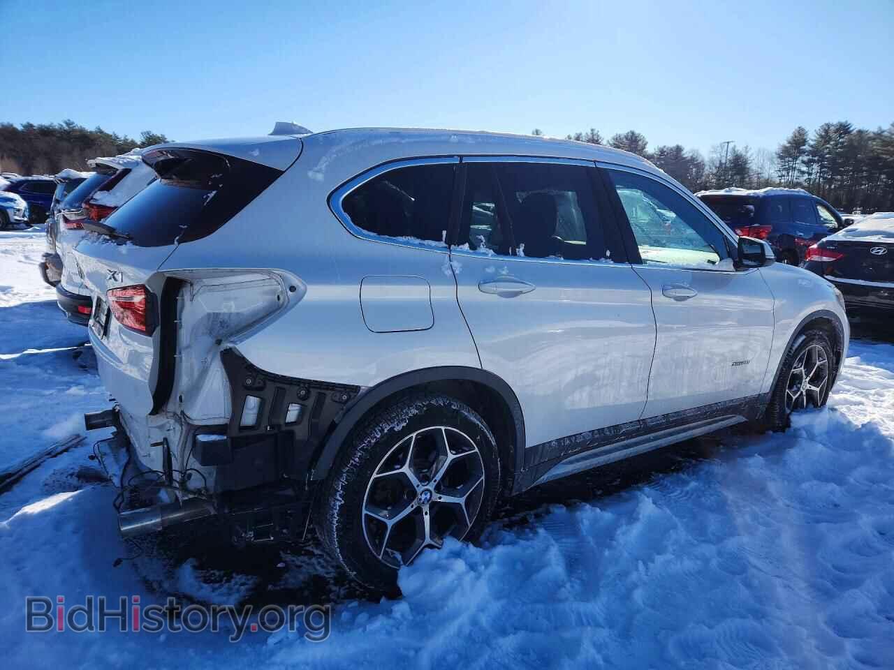 2016 BMW X1 - VIN: WBXHT3C37G5E51656 - Фото 3