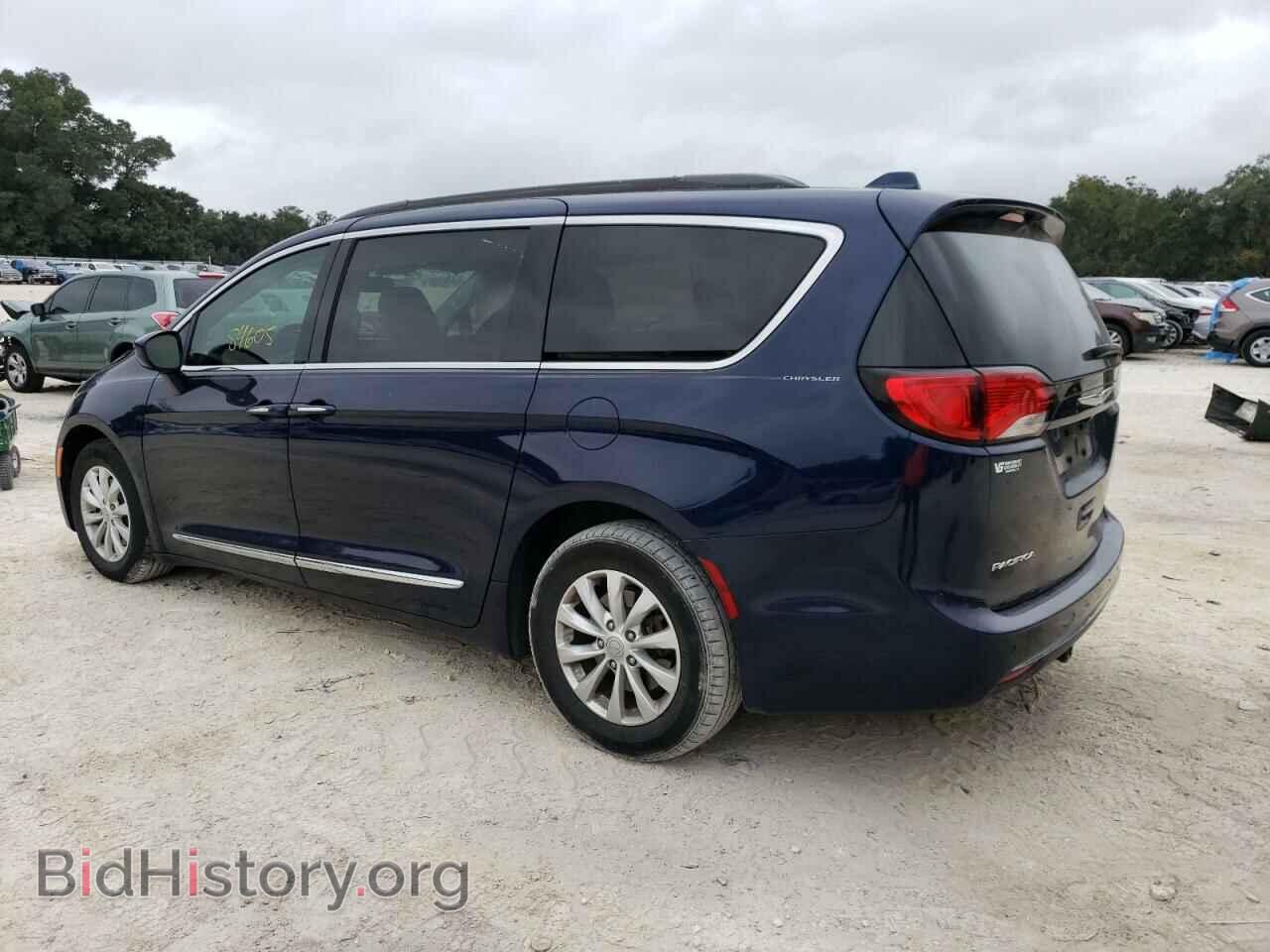 2017 CHRYSLER PACIFICA - VIN: 2C4RC1BG0HR512583 - Photo 2