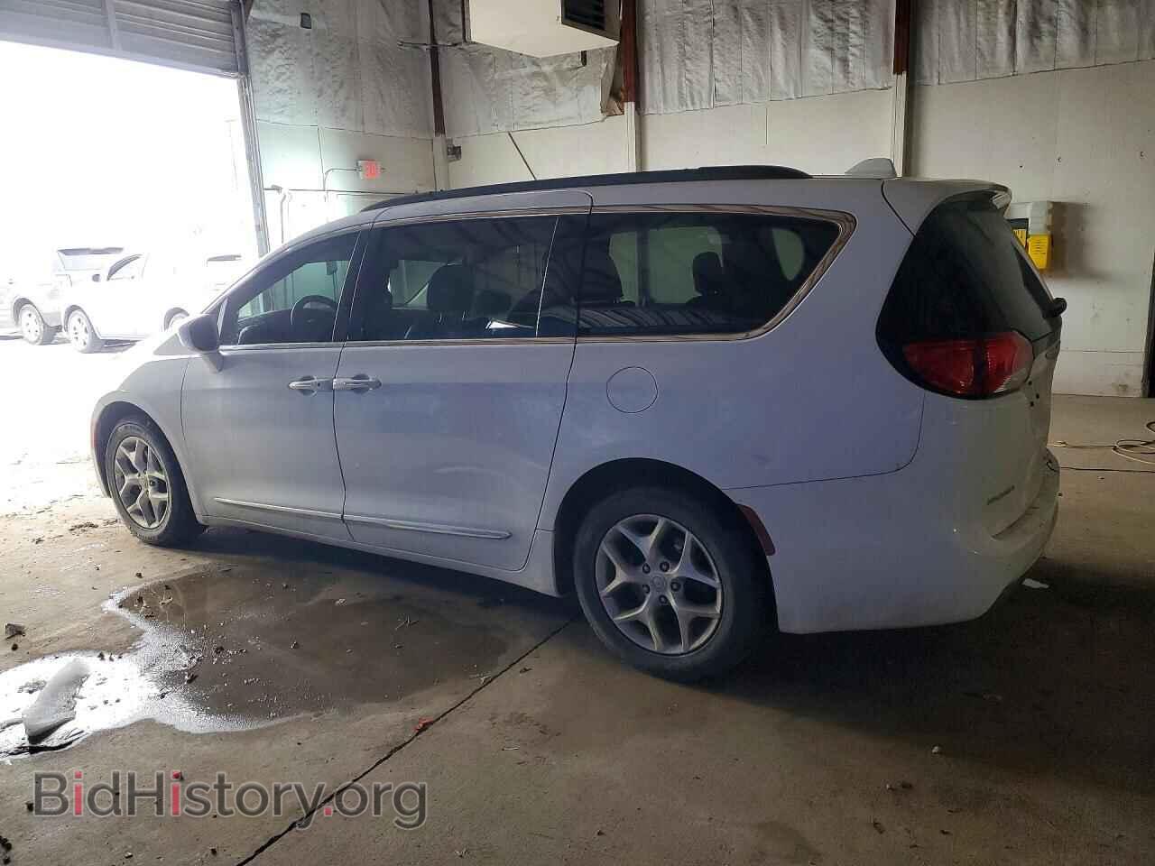 2017 CHRYSLER PACIFICA - VIN: 2C4RC1BGXHR832400 - Фото 2
