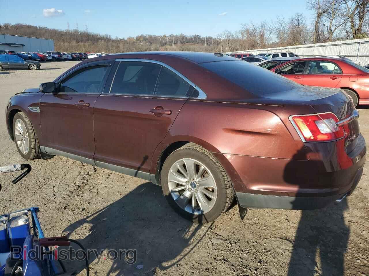 2010 FORD TAURUS - VIN: 1FAHP2FW9AG143310 - Фото 2
