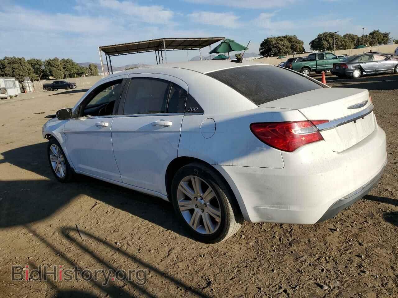 2012 CHRYSLER 200 - VIN: 1C3CCBBB6CN235108 - Фото 2
