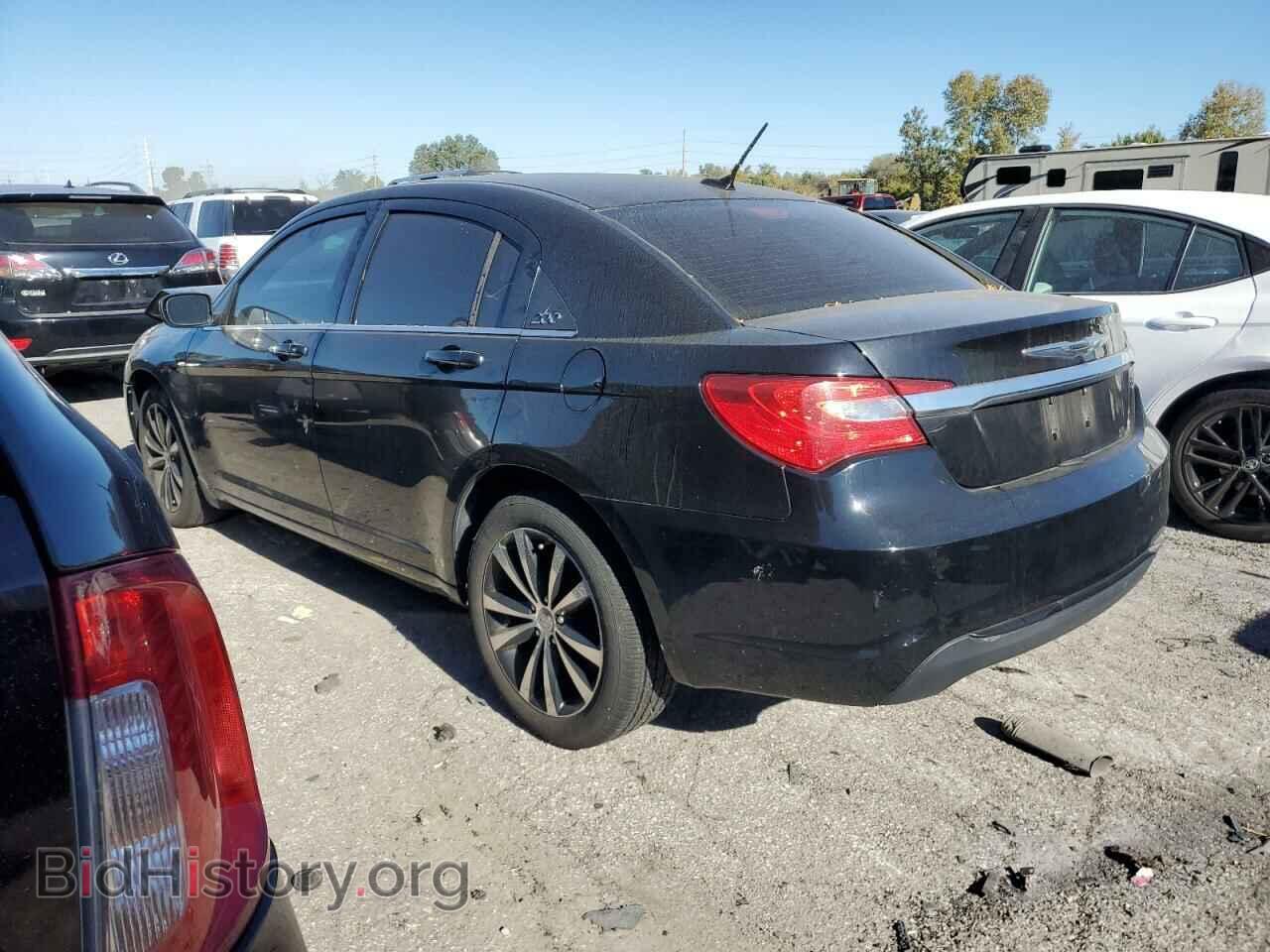 2013 CHRYSLER 200 - VIN: 1C3CCBBBXDN577808 - Фото 2