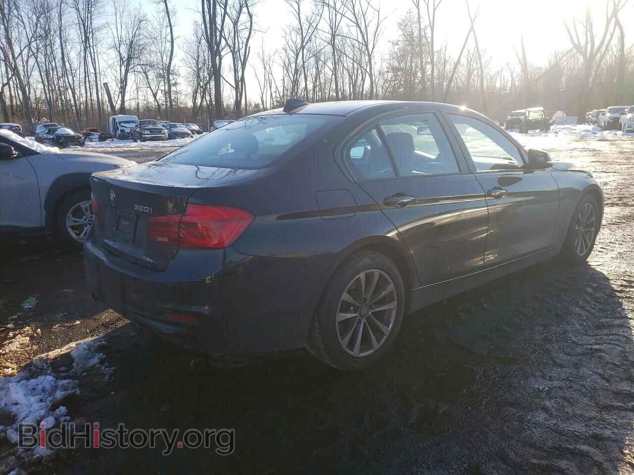 2016 BMW 3 SERIES - VIN: WBA8E5G59GNT41233 - Фото 3