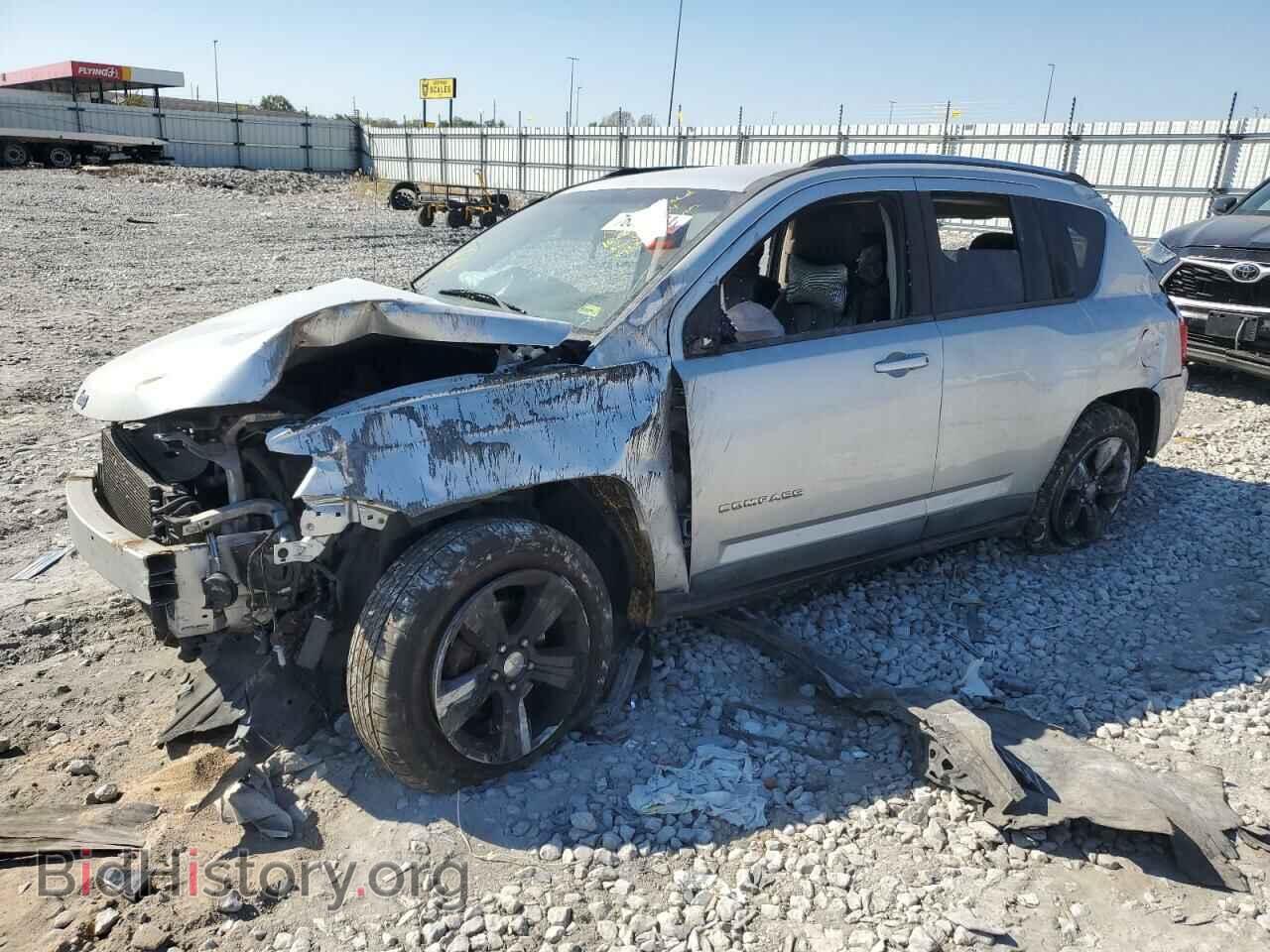 Photo 1J4NT1FA7BD159882 - JEEP COMPASS 2011