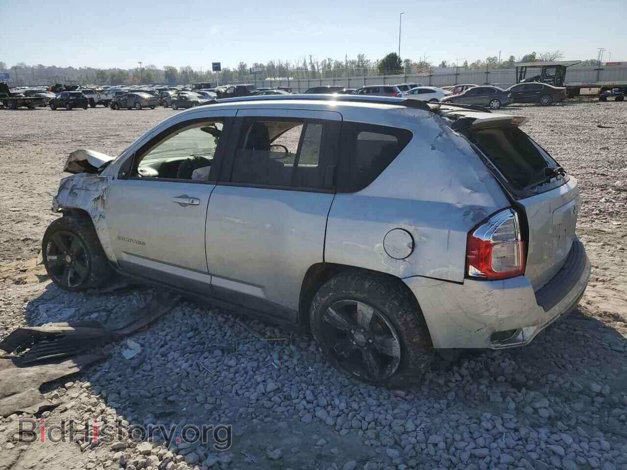 2011 JEEP COMPASS - VIN: 1J4NT1FA7BD159882 - Photo 2