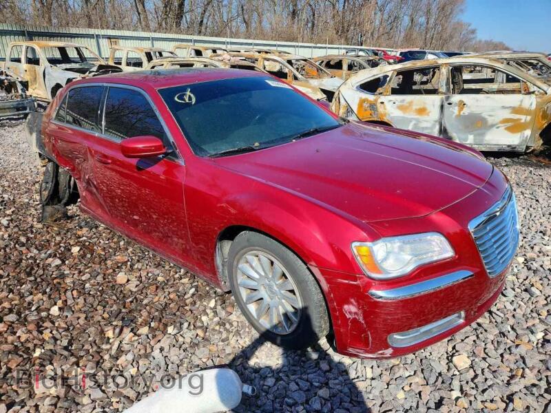 2014 Chrysler 300 (VIN 2C3CCAAGXEH252741) — фото 4 из 13