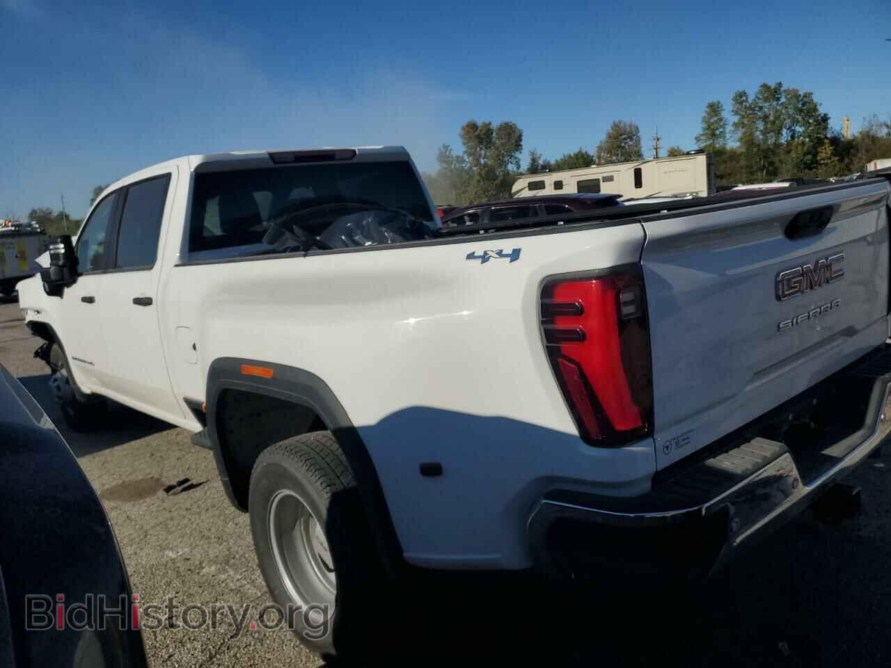 2024 GMC SIERRA - VIN: 1GT49SEY4RF208829 - Фото 2