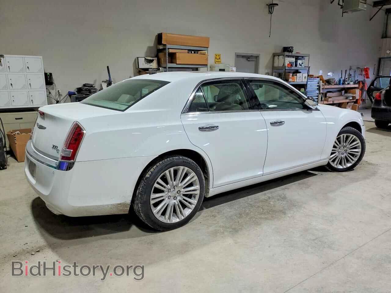 2011 CHRYSLER 300 - VIN: 2C3CA6CT5BH592985 - Фото 3