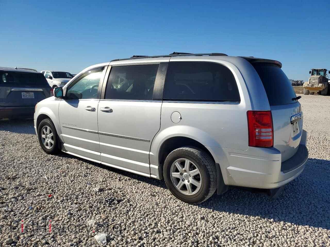 2010 CHRYSLER MINIVAN - VIN: 2A4RR5D13AR129932 - Фото 2