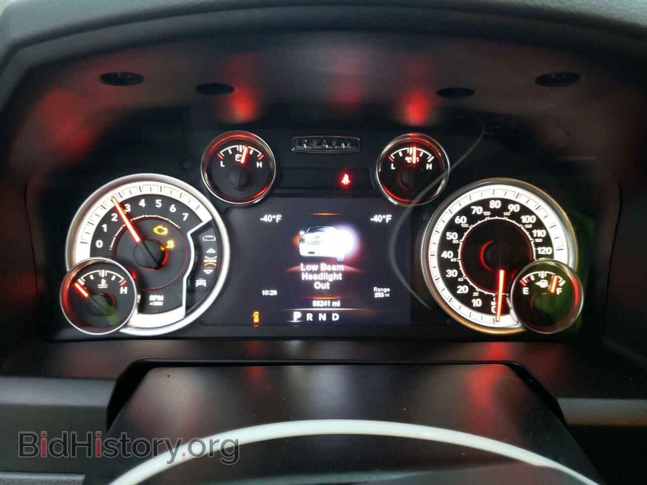 2018 RAM 1500 - VIN: 1C6RR7LT7JS220759 - Фото 9