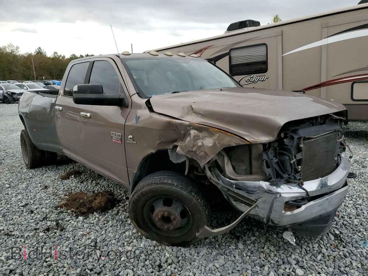 Photo 3D73Y4CL5AG138736 - DODGE All Models 2010