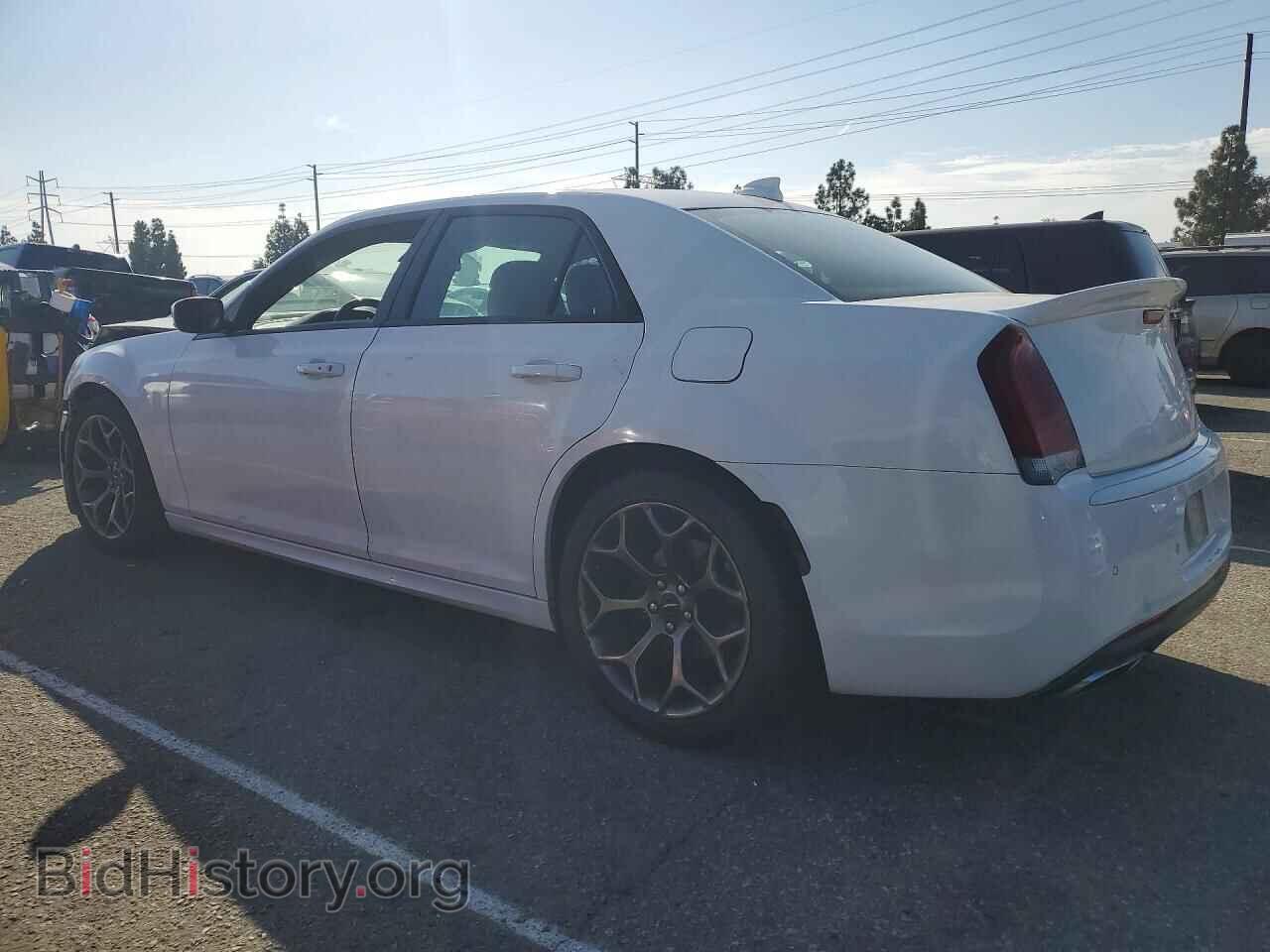 2018 CHRYSLER 300 - VIN: 2C3CCABG0JH201757 - Фото 2