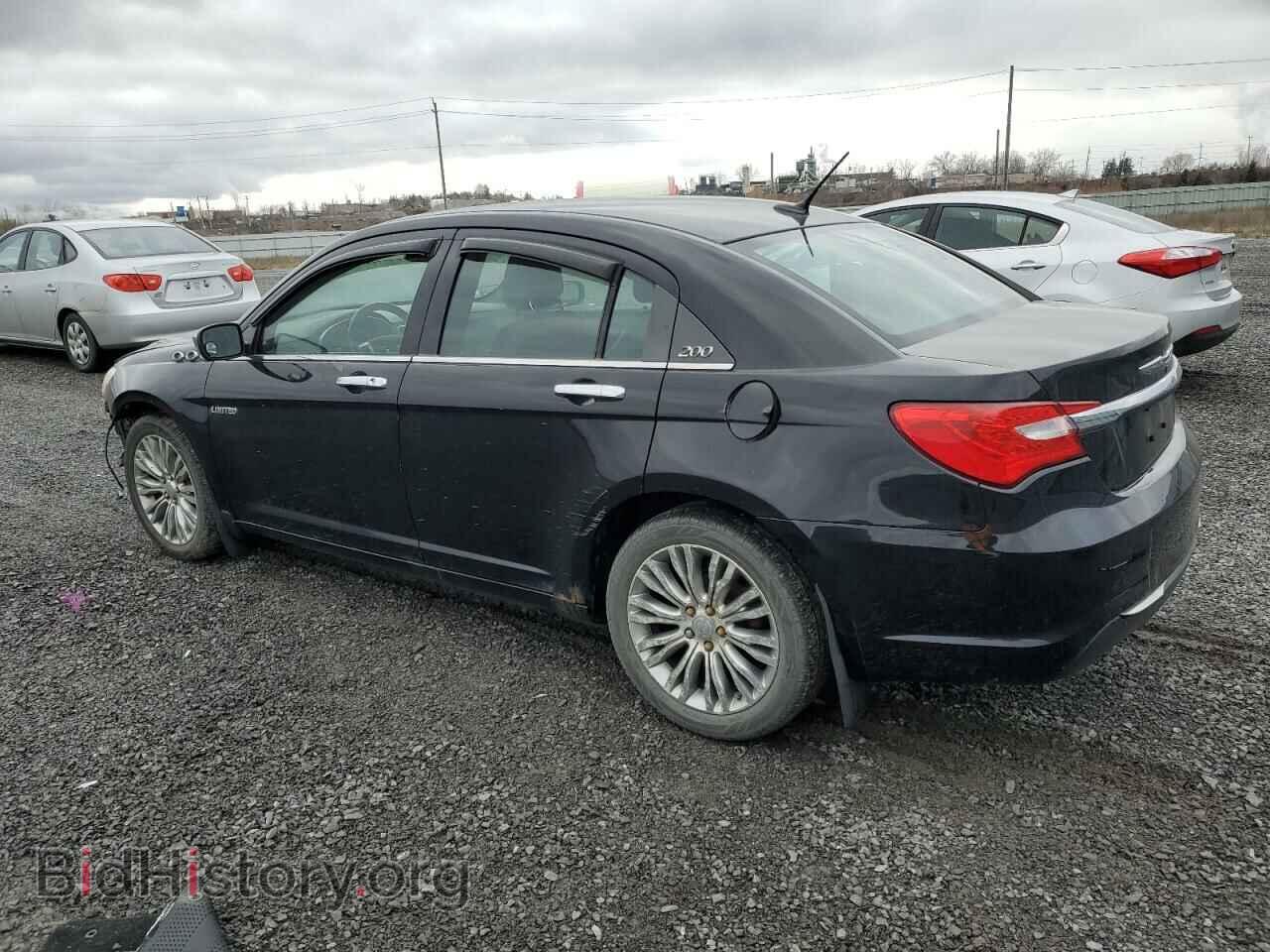 2013 CHRYSLER 200 - VIN: 1C3CCBCG8DN758030 - Фото 2