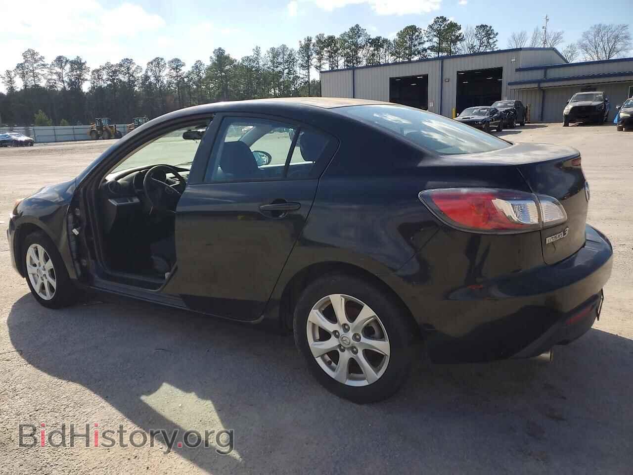 2011 MAZDA 3 - VIN: JM1BL1VF6B1433824 - Фото 2