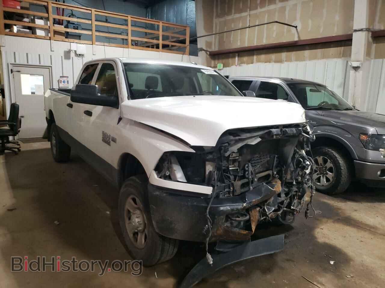 2017 RAM All Models - VIN: 3C6UR5HJ2HG636449 - Photo 4