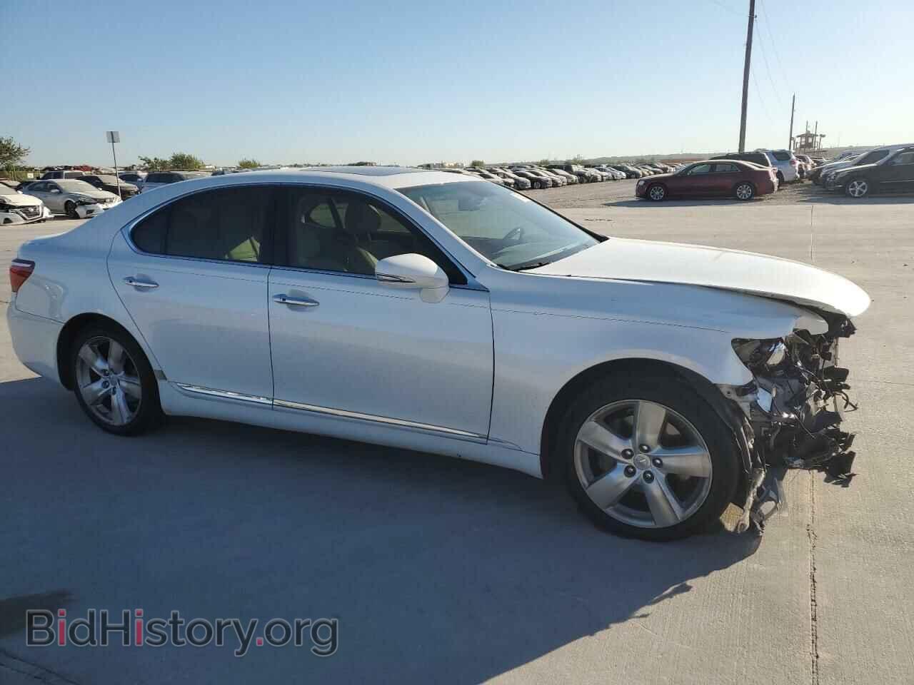 2011 LEXUS LS460 - VIN: JTHBL5EF2B5104035 - Photo 4