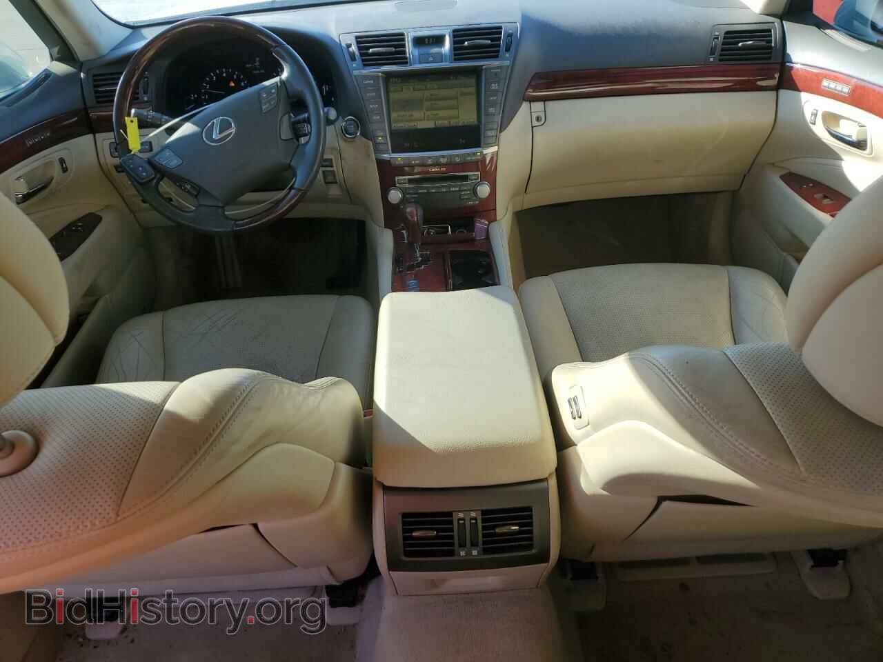 2011 LEXUS LS460 - VIN: JTHBL5EF2B5104035 - Photo 8