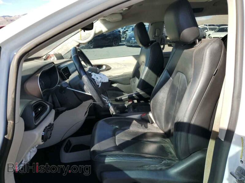 2017 Chrysler PACIFICA (VIN 2C4RC1BG9HR532816) — photo 7 of 13