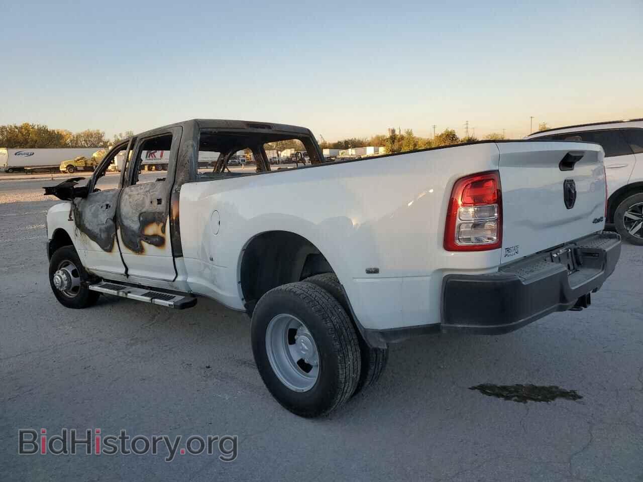 2024 RAM 3500 - VIN: 3C63RRGL2RG129252 - Фото 2