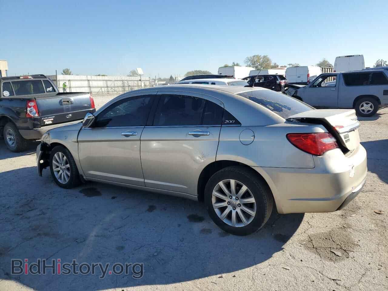2013 CHRYSLER 200 - VIN: 1C3CCBCG5DN554236 - Фото 2