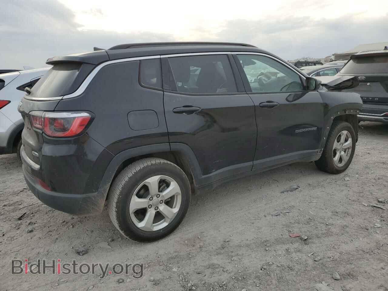2018 JEEP COMPASS - VIN: 3C4NJDBB2JT366037 - Фото 3