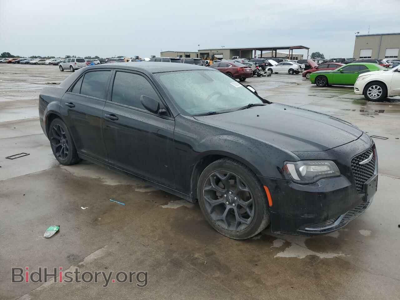 2019 CHRYSLER 300 - VIN: 2C3CCAAG5KH738787 - Фото 4